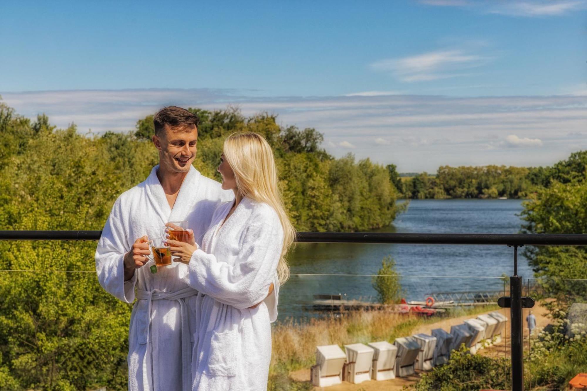 Bernstein Acamed Resort Nienburg  Exteriér fotografie