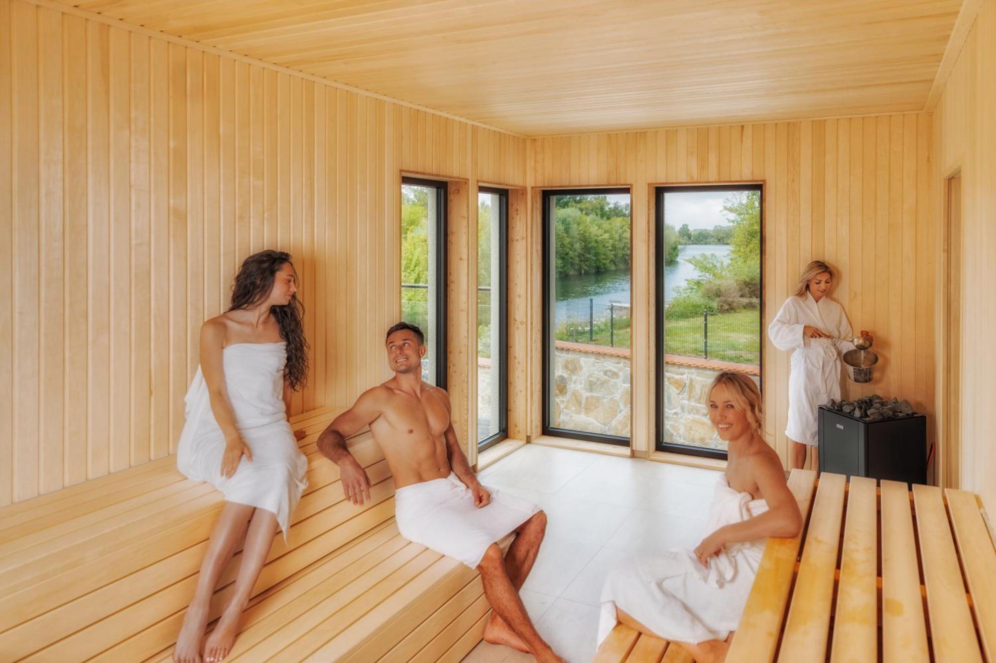 Bernstein Acamed Resort Nienburg  Exteriér fotografie
